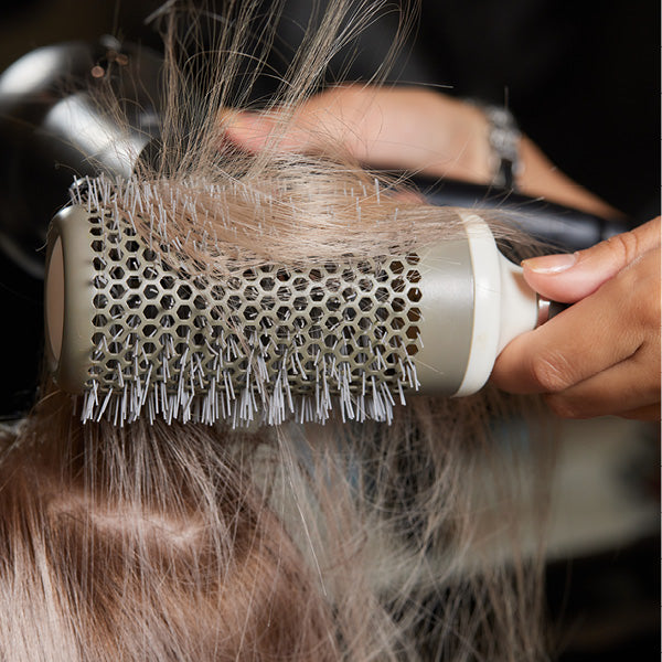 Brushing cabello corto - E-Box