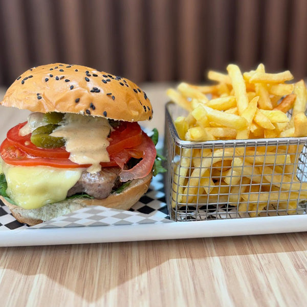 Juegos, burgers y café helado