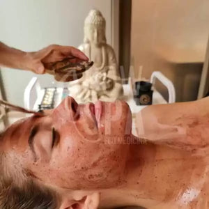 Masaje Exfoliante Antiestrés de Rostro y Cuello con Maqui 
