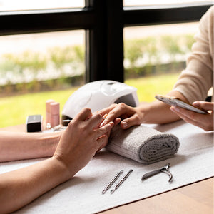 Manicure + Pedicure + Depilación