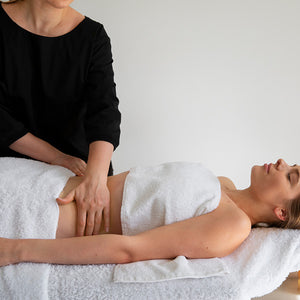 Masaje mixto: terapéutico + estético