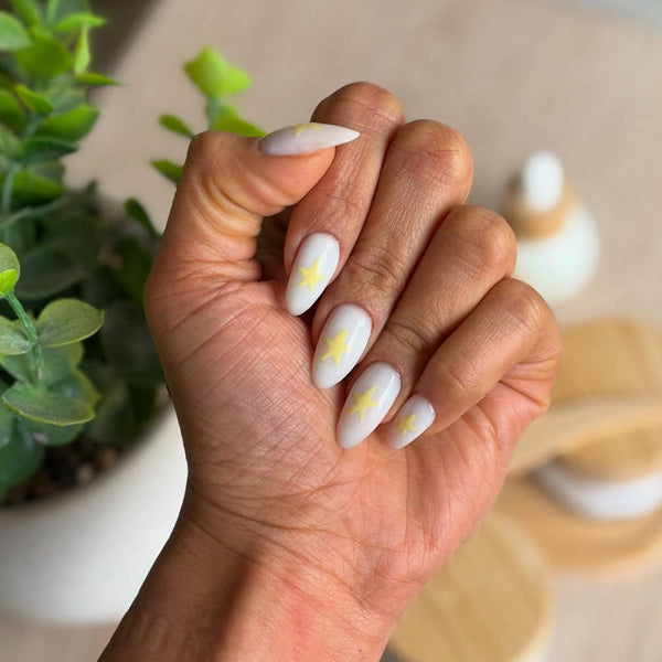 Manicure Permanente + Parafinoterapia