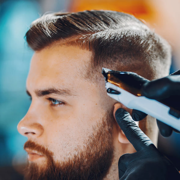 Corte de cabello + Limpieza facial premium